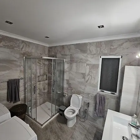 דירה Beautiful Two Bedroom In Center Of Qawra סיינט פול ביי