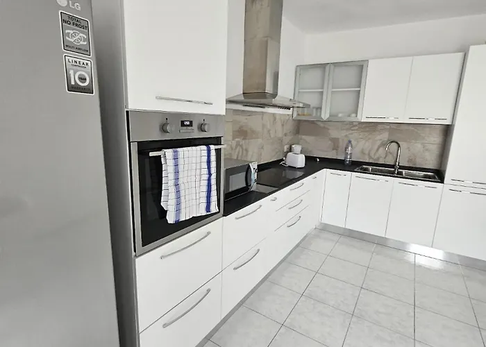 Beautiful Two Bedroom In Center Of Qawra