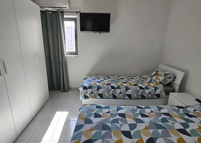 Apartman Beautiful Two Bedroom In Center Of Qawra