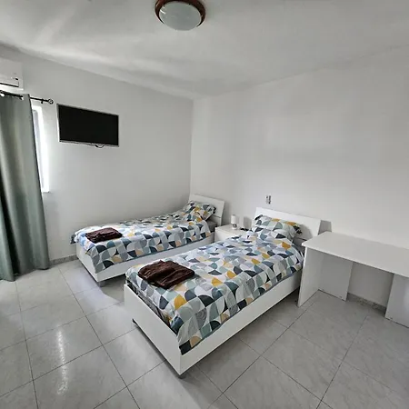 Beautiful Two Bedroom In Center Of Qawra Apartament St Paul's Bay